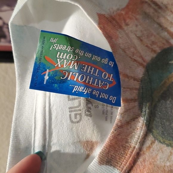 Virgen de Guadalupe Tshirt - Picture 9 of 9